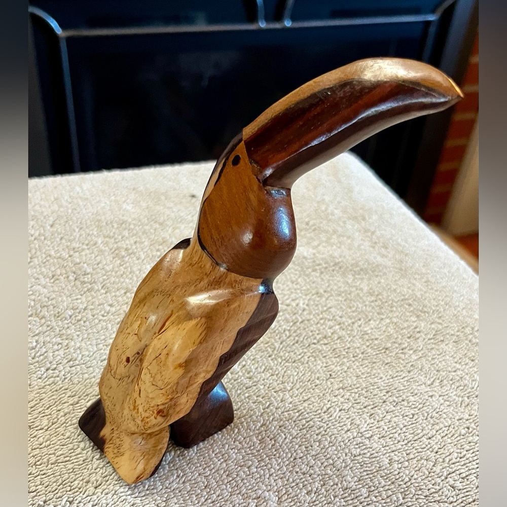 Handmade Vintage Wooden Toucan 6" Tzotchke sculpture Tourist
